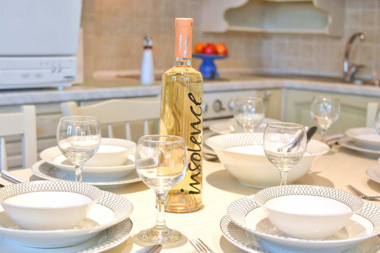Gouvia - Luxury Suite ภายนอก รูปภาพ